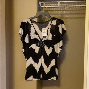 Black and white dress top